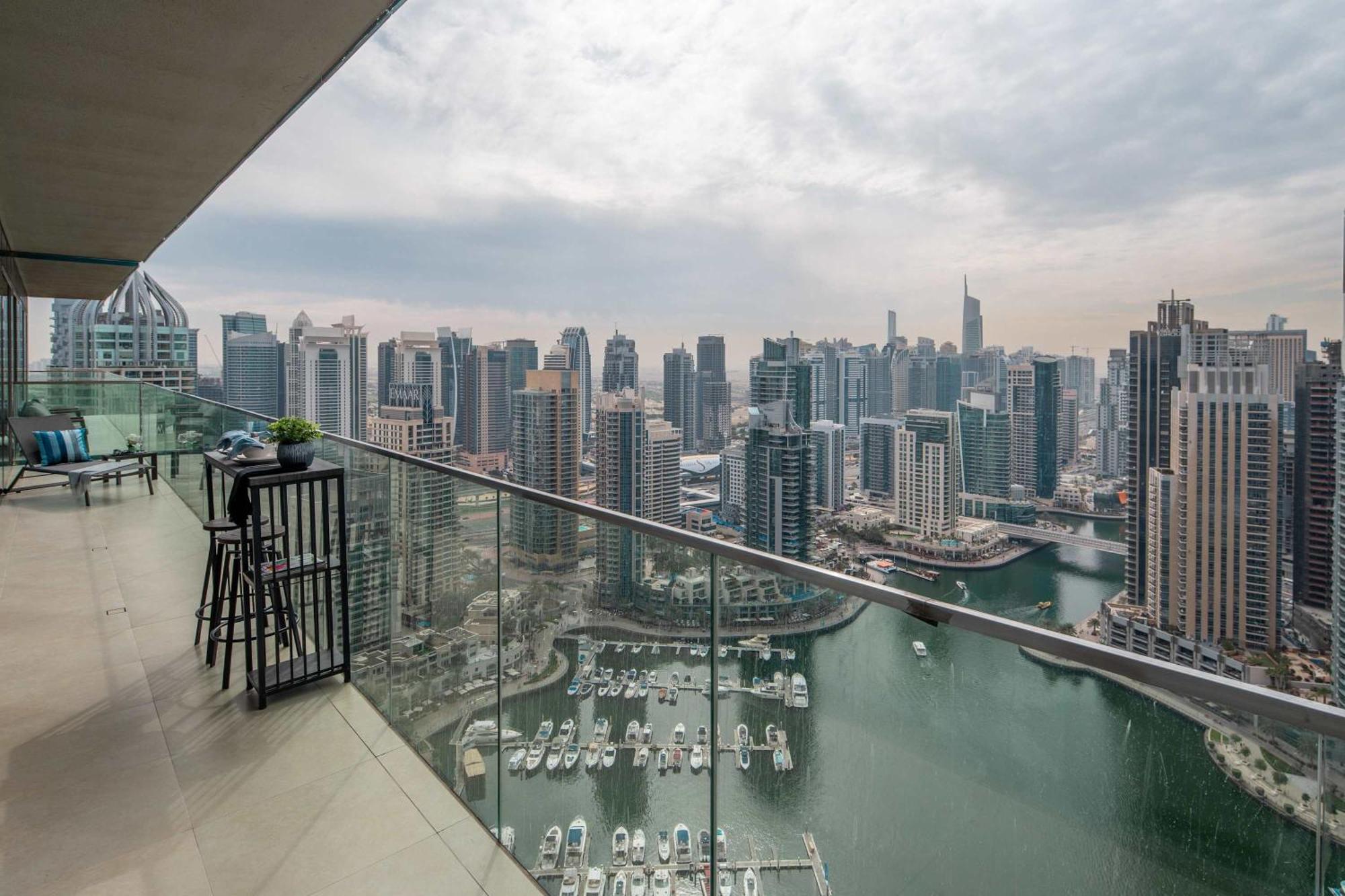 Frank Porter - Marina Gate * Dubai