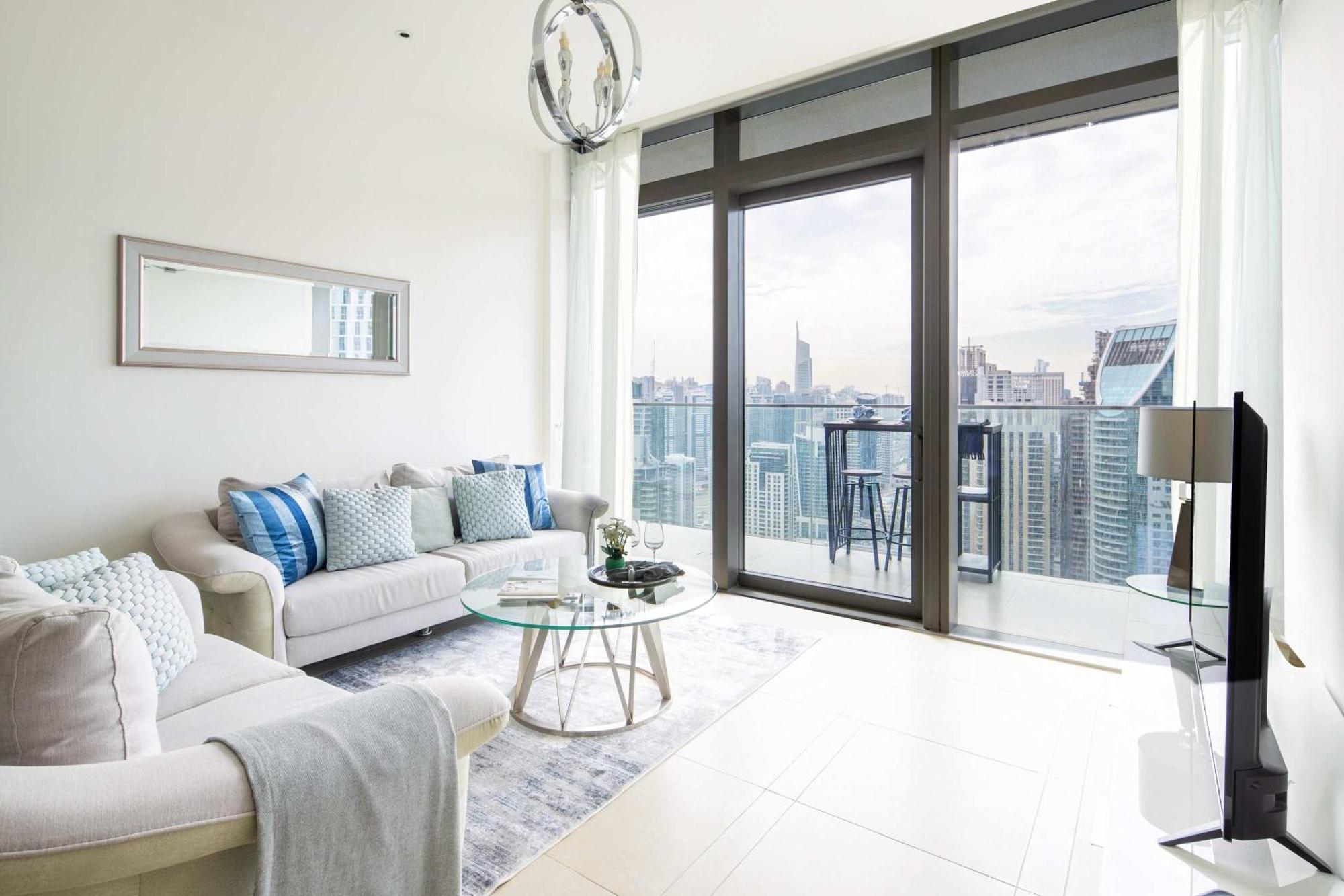 Frank Porter - Marina Gate Apartment